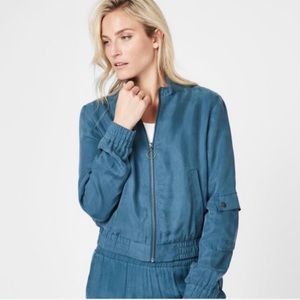 Sweaty Betty Cargo Zip Jacket in Blue Stargaze